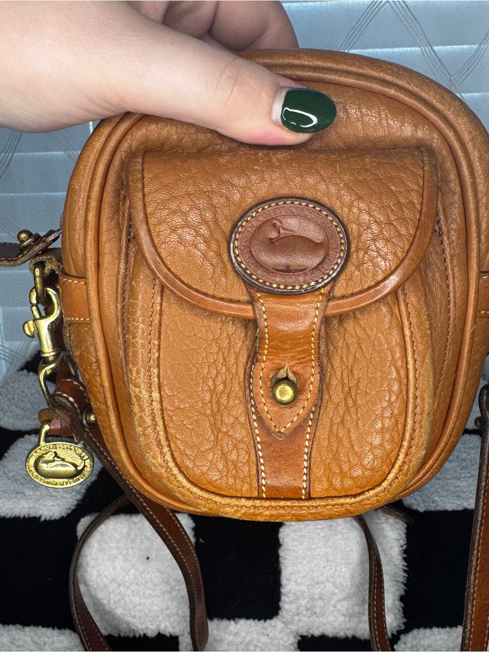 Vintage Dooney & Bourke Mini Explorer Camera Bag British Tan - Picture 2 of 8
